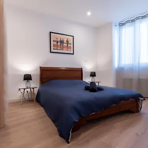 Le Hall-in-one 002 - Spacieux- Tout Equipe - Proche Commodites Et Espace Arena , Saint-Chamond France